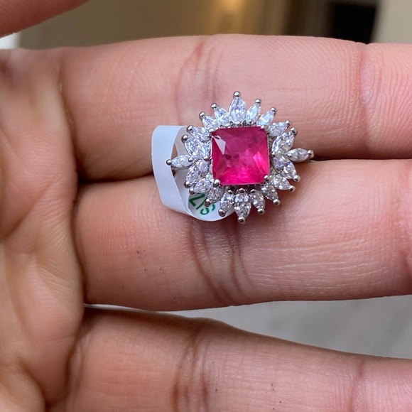 Princess cut Fusion Hot Pink Quartz Ring - Picture 4 of 14